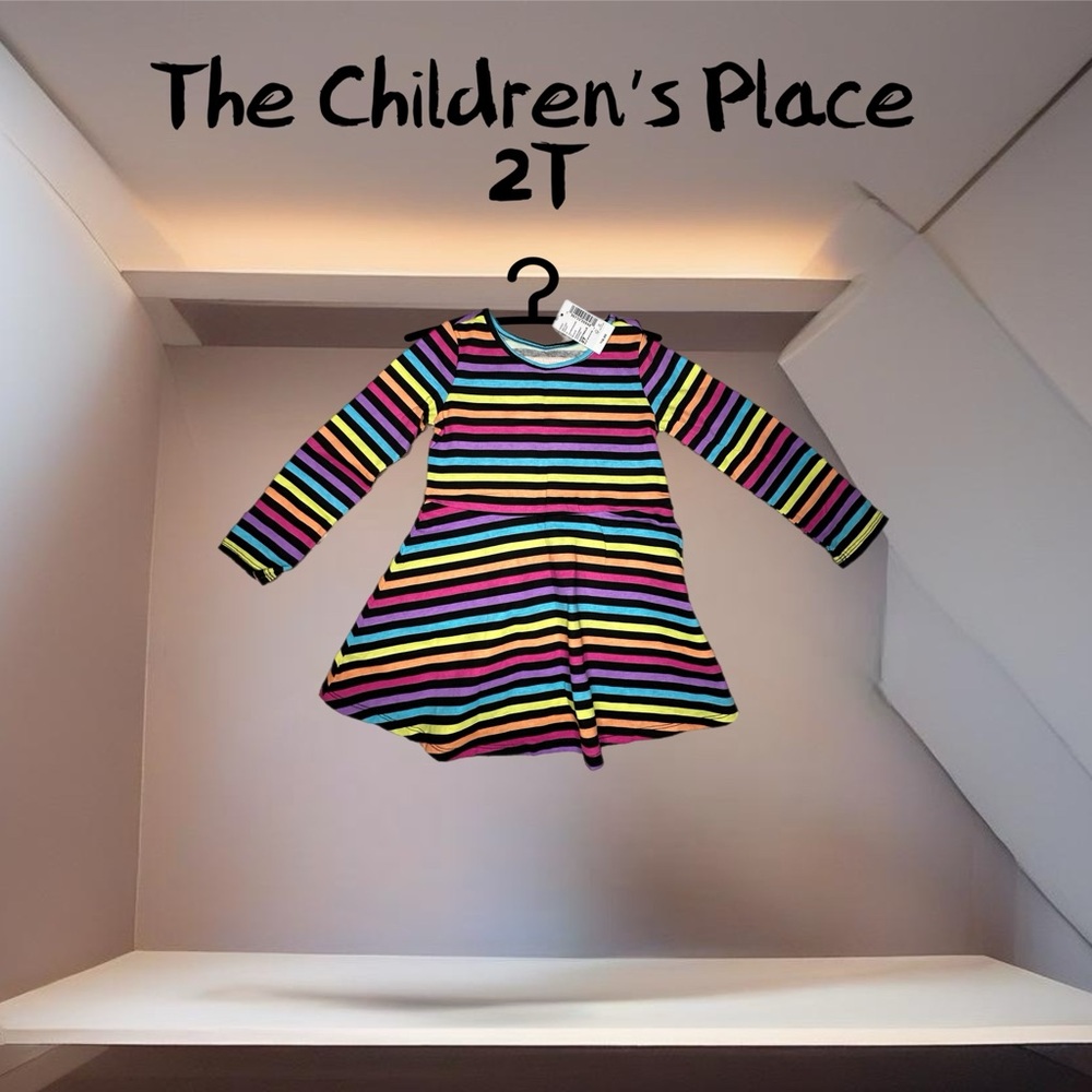 🌸 The Children’s Place, NWT, 2T neon stripes, soft material, cool for Summer!